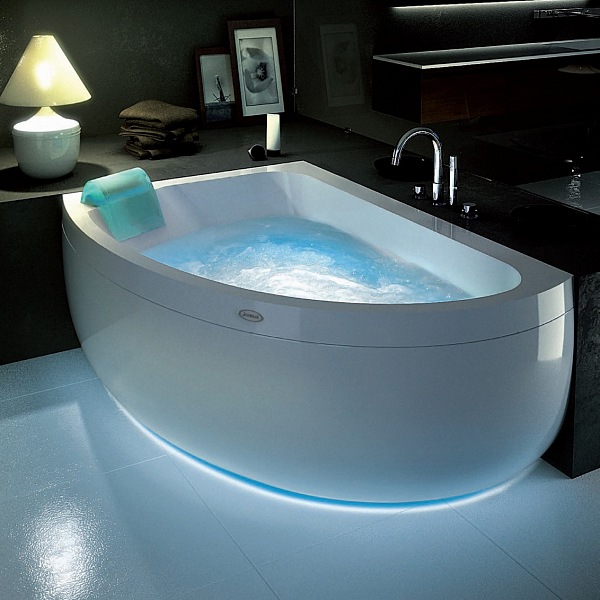 Hydromasážní vana 9