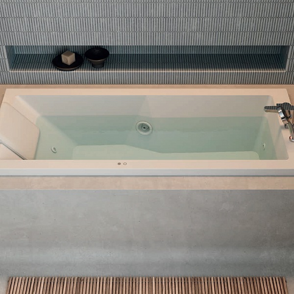 Hydromasážní vana 11