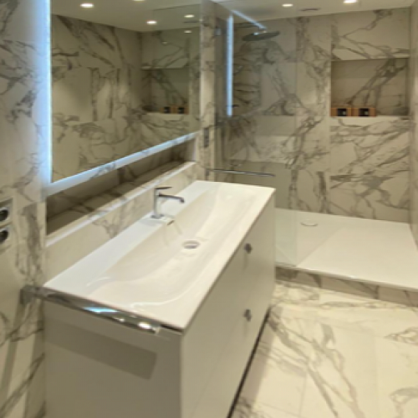 realizace koupelny v hotelu emblem 3