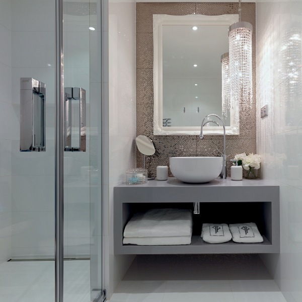 Umyvadlo se skříňkou 10