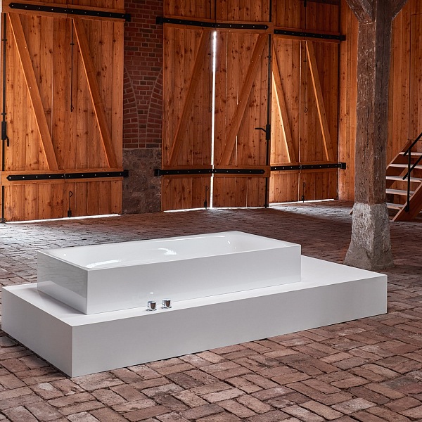 volně stojící vana s podstavcem bílá