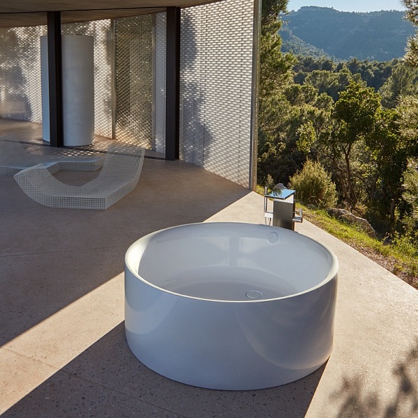 volně stojící vana kruhová