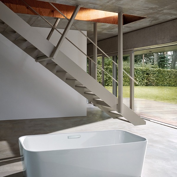 volně stojící vana jako dekorace prostoru