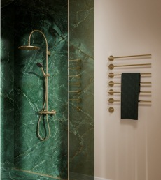 TOPNÉ TĚLESO NA RUČNÍKY